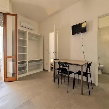 Appealing In Baia Near The Apartment