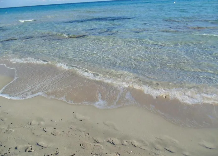 Appealing In Baia Near The Apartment